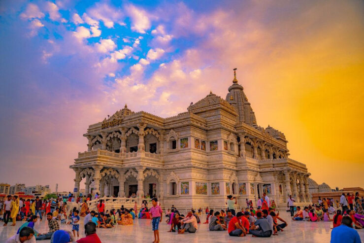 A Spiritual Journey Through Mathura: Temples, Ghats, and Beyond