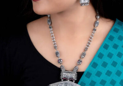 Temple-Treasures-Why-Buying-Silver-Temple-Jewellery-Online-Is-the-New-Trend