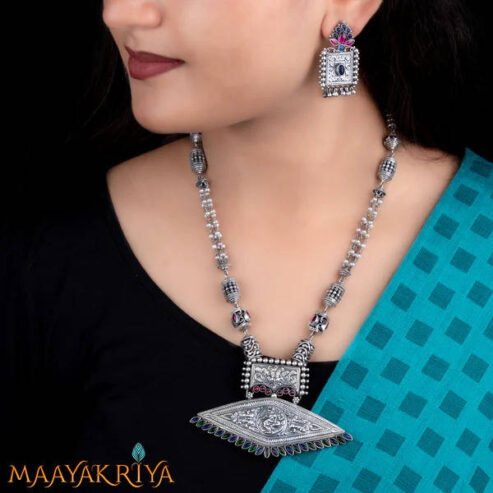 Temple Treasures: Why Buying Silver Temple Jewellery Online Is the New Trend!!