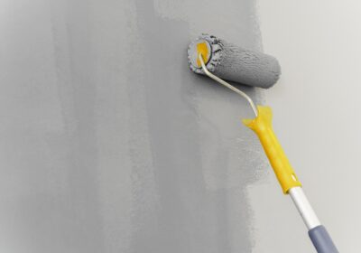 wall-painting-with-roller-concept