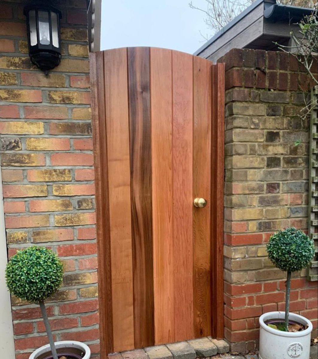 Natural Warmth and Richness of Red Cedar Cladding for Exteriors