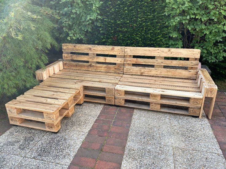 0507330544 pallets wooden