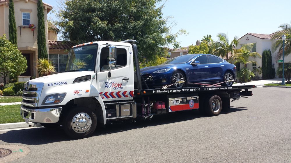 Expert RV Towing Solutions for Smooth Long-Distance Transport