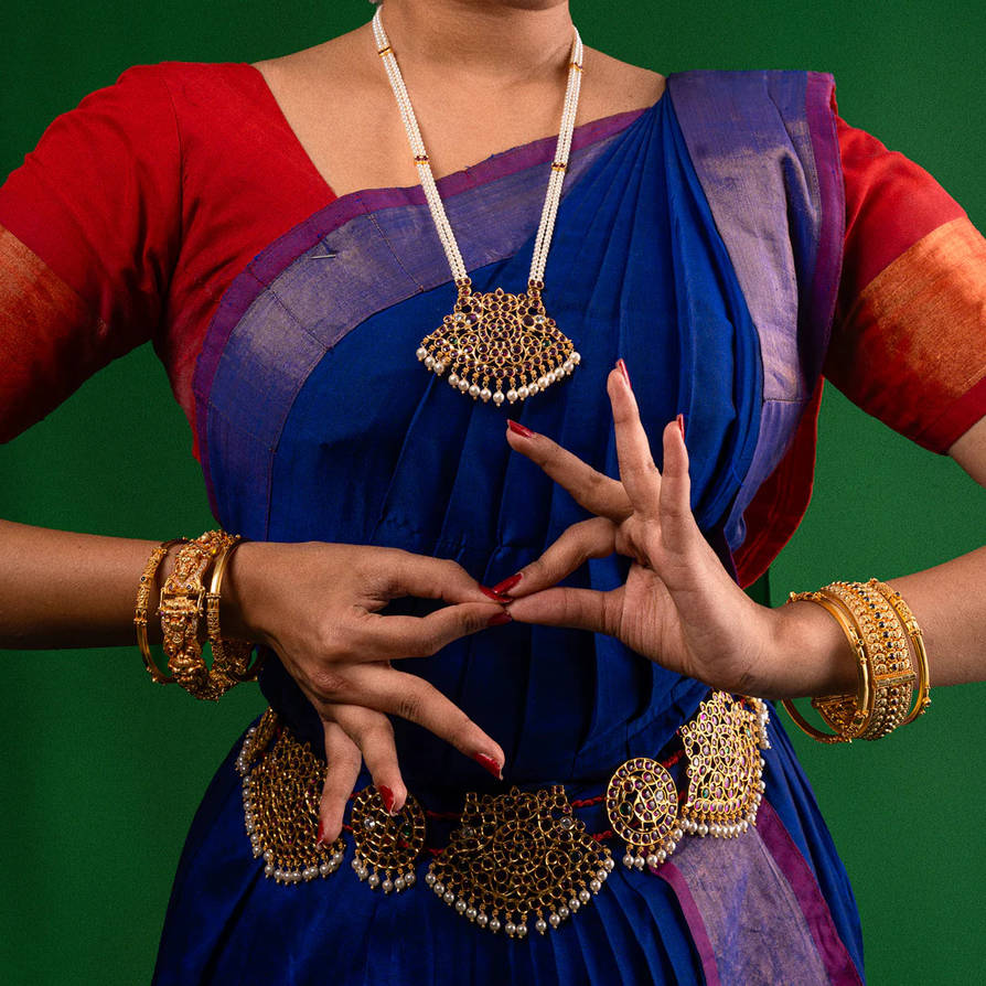 Where to Buy Authentic Bharatanatyam Temple Jewellery Online in India?