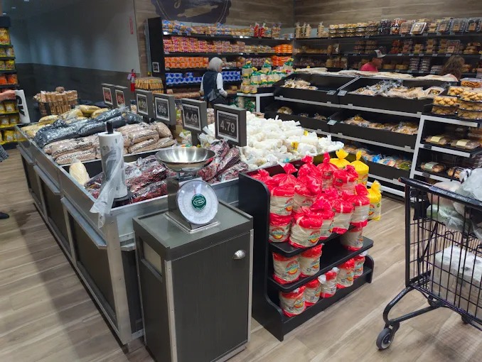 Best Supermarket in Victory Blvd for Fresh Grocery Delivery