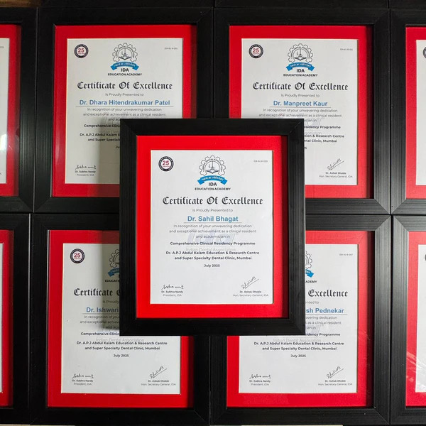 Top Benefits of Choosing Certificate Frames with Printing for Professional Displays