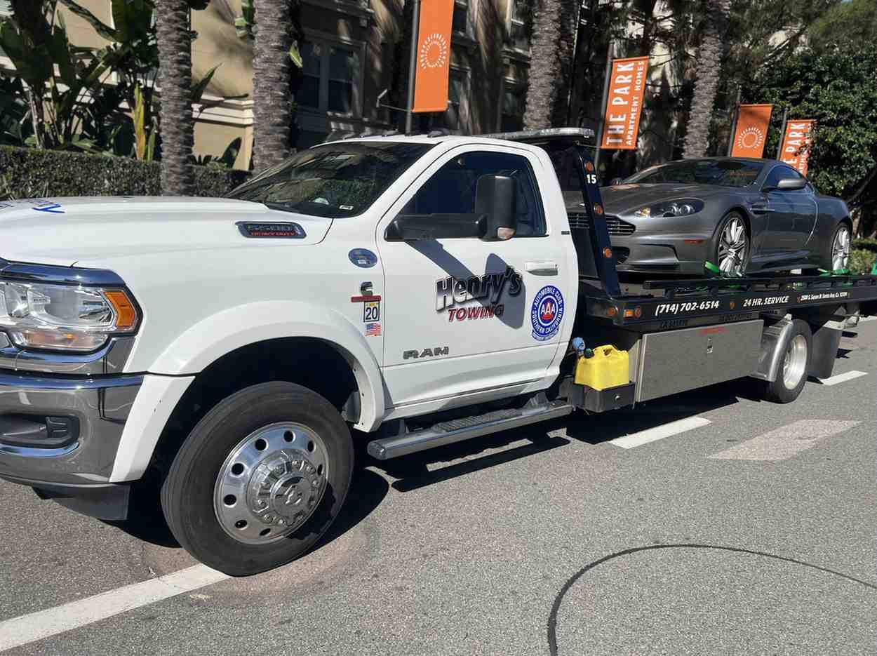 Reliable Towing Experts in Santa Ana for Any Roadside Need