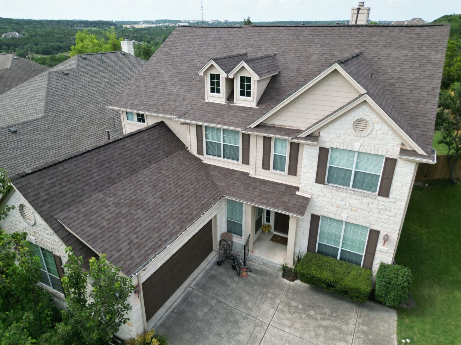 Book Trusted Storm Damage Roofing in Austin Before More Damage