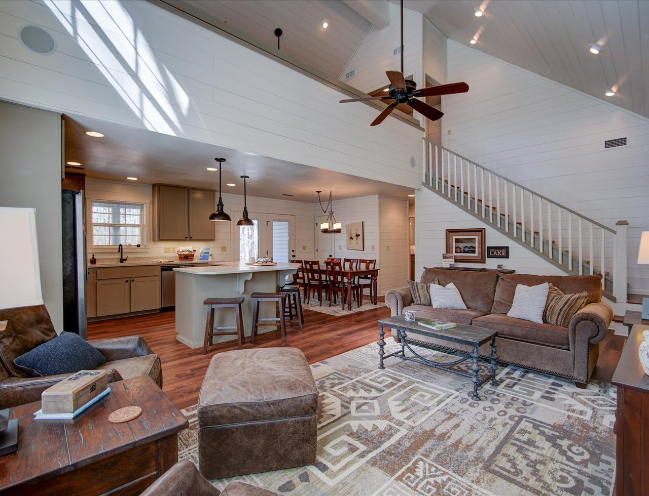 Luxury Vacation Home Rental at Lake Ouachita