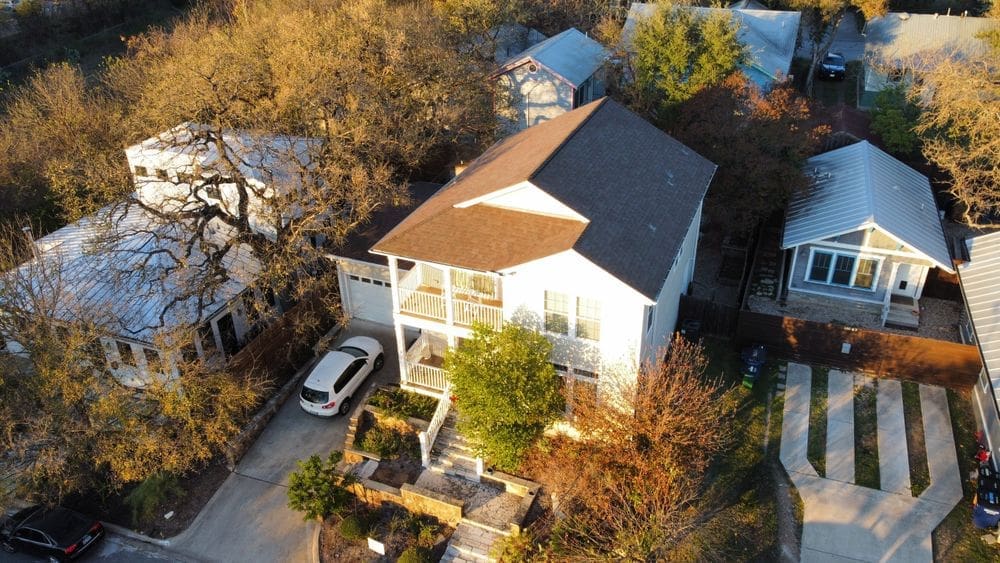 Asphalt Roof Replacement Services – Free Estimates for Homeowners Available