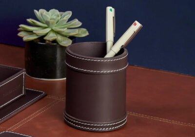 What-Is-the-Best-Leather-Pen-Holder-for-an-Office-Desk